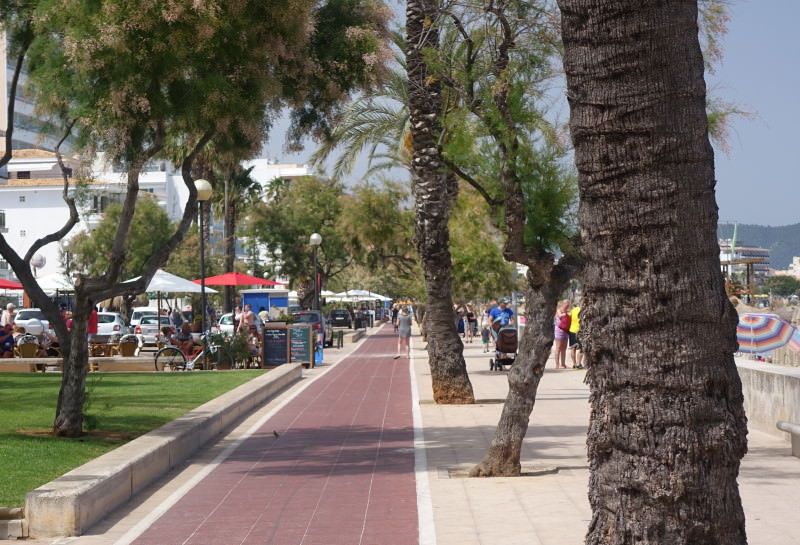 Fahrradweg auf der Promenade von Cala Millor